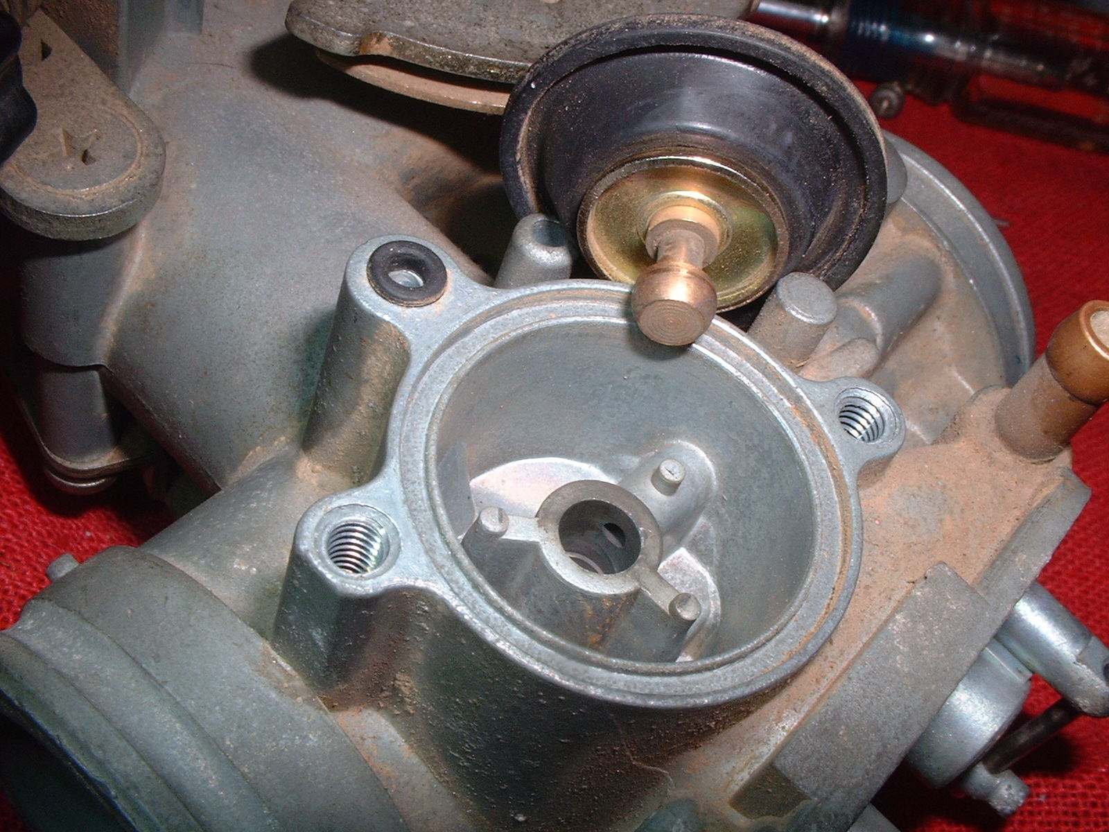 Deceleration Back-Fire: Tuning Your Carburetor - MotorcycleMD